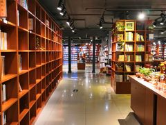 -新华书店(印象城店)