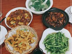 -胡子饮食店