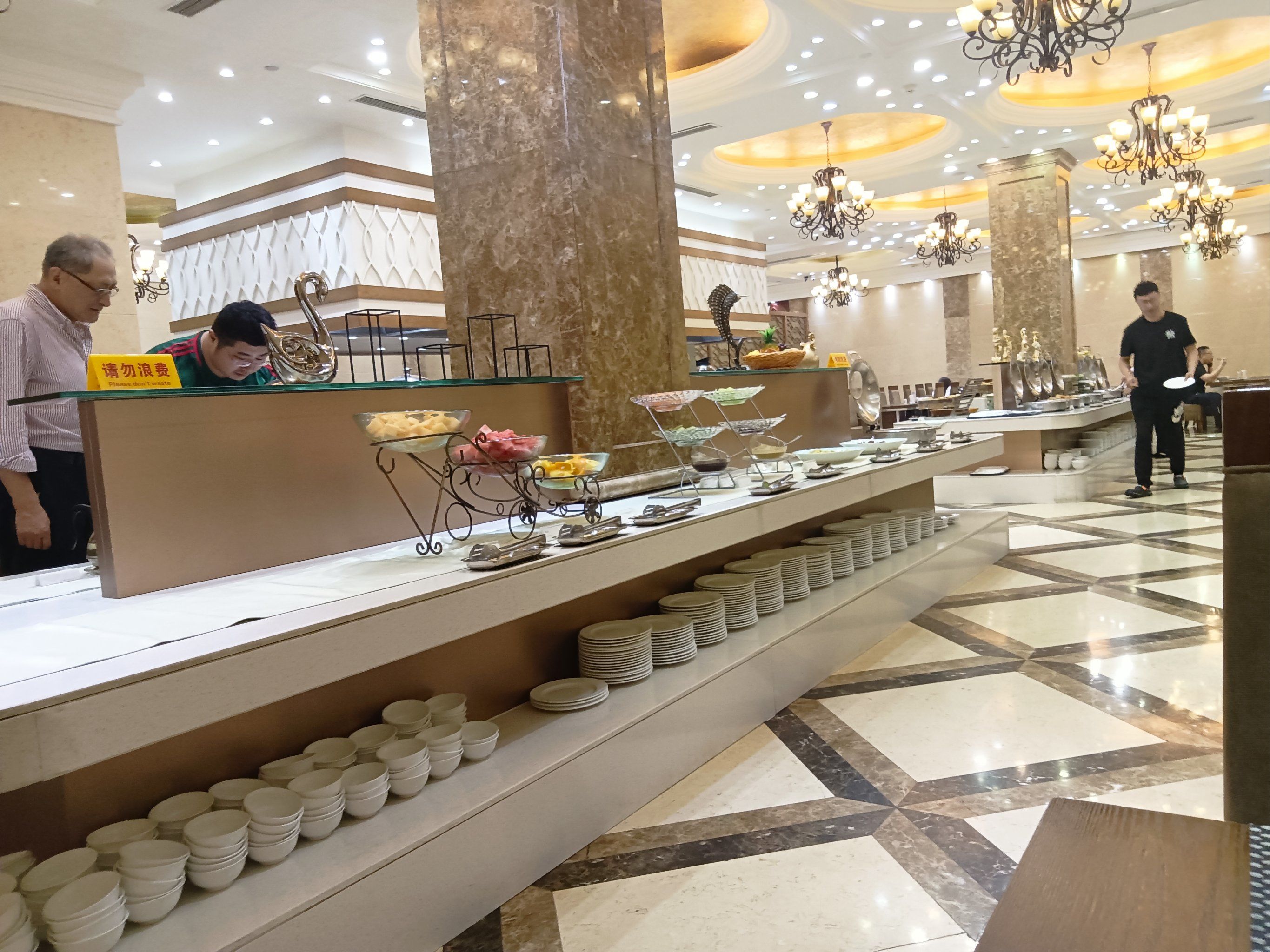 酒店自助早餐 山明水秀大酒店,无锡老牌的四星级饭店