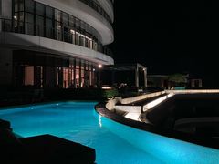 -瑰丽酒店·海吧·天际下午茶·现场DJ·天台酒吧