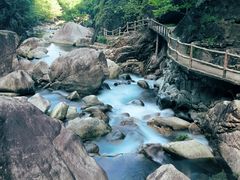 -鄣山大峡谷