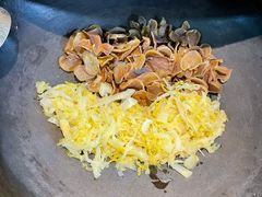 东北酸菜-老关东铁锅炖(上游街店)