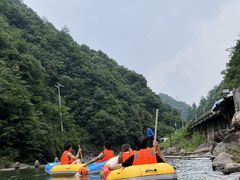-安吉龙王山峡谷漂流
