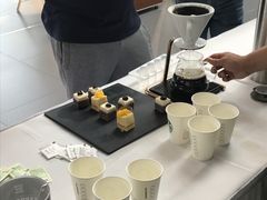 -上海宝信宝马4S店