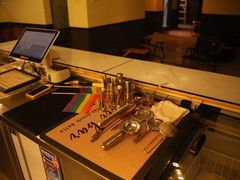 -Mx.cocktail bar