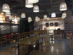 -新华书店(苍南银泰店)