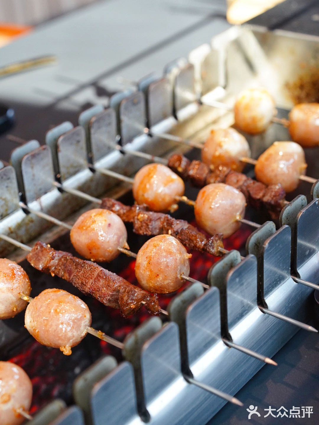 就好这一口烟火气满满的烧烤店 好唛士很过瘾