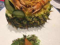 菠萝海鲜炒饭-美奈小馆·越南料理(中航城君尚购物中心店)