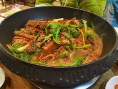 土豆排骨火锅-喇喇排骨火锅·传统韩式脊骨汤(望京西园总店)