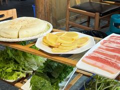 -有一锅·野生菌黑山羊腊排骨火锅(古城北门店)