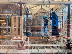 -PIPIKINGDOM皮皮王国欢乐号(欢乐海岸购物中心店)