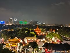 -顽啤熊·酒客酒馆(苏城夜景必选店)