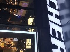 -SKECHERS 斯凯奇(上海国际时尚中心店)