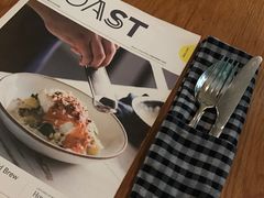 -ROAST coffee & eatery