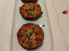 香煎鹅肝酱藕饼-醉辉皇上海之巅(上海中心大厦店)
