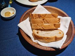餐前全麦面包佐香草黄油-ZHAO赵·牛扒坊(仁和新城店)