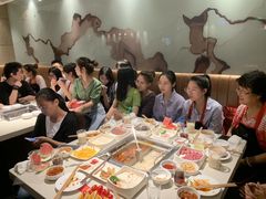 -海底捞火锅鲜切牛肉主题店(长寿路店)