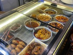 -爆炸头阿姨小四川正宗川味小吃(无任何分店)
