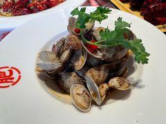 -肥肥虾庄·金牌油焖大虾(汉街SKP店)