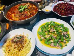 -万重锦·人文川菜馆(骡马市店)