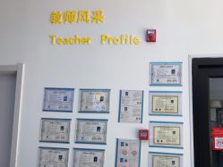 -熊小米专业儿童游泳馆