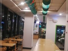 大堂-老乡鸡(武汉中南梅苑小区地铁站店)