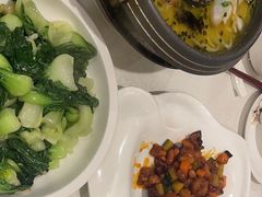 -鑫皇朝酒店(建设一路店)