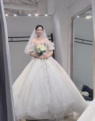 -Lady  Jane高端婚纱礼服馆