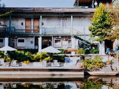 -喜洲吧·江畔老船厂·庭院餐厅(喜临院店)