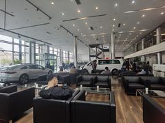 -天津波士信达奔驰4S店(卫津南路店)