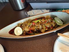-曼听小寨海鲜烧烤·大连辣炒大王(盖州街店)