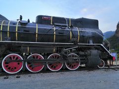 -百里峡七彩艺术小镇