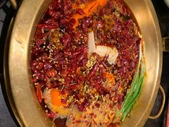 -沸炉重庆老火锅(军事博物馆店)