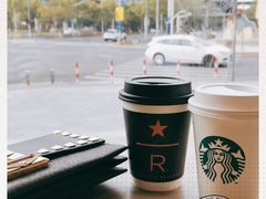 -星巴克臻选(上海虹桥新天地三店)