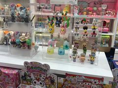 -泡泡玛特POPMART(蓝色港湾店)