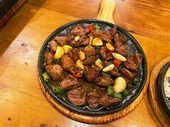 -老东镇啤酒屋海鲜加工·蒸汽海鲜·海鲜烧烤(台东店)