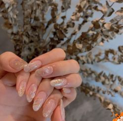 -悦指间美甲美睫