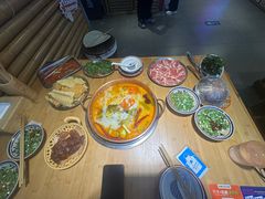 -洱火云南酸菜牛肉火锅(石景山当代商城店)