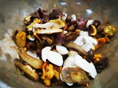 -抚仙湖野生菌石锅鱼(腾冲总店)