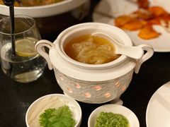 酸辣鱼翅羹-三利音·东方司宴(外滩店)