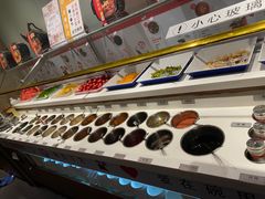 自助调料区-海底捞火锅鲜切牛肉主题店(长寿路店)