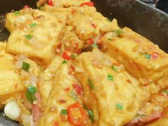 蒜香火腿包浆豆腐-云海肴·汽锅鸡·云南菜(美罗城店)