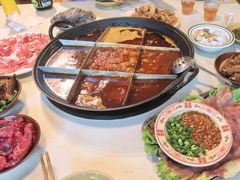 -岗上渣渣老火锅(两路口店)