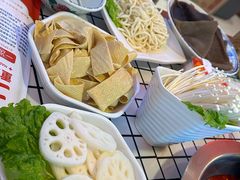 -山悦里 山野·鲜火锅(罗斯福广场店)