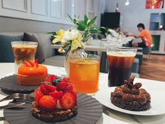 -潮一不贰·法式甜品·生日蛋糕·西式简餐(外滩店)