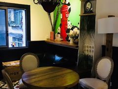 -拖板鞋咖啡旅行酒店(春熙路地铁站店)