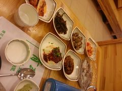 -青瓦餐厅·生鱼片·韩园烤肉(西塔店)