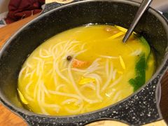 云南过桥米线-云海肴·汽锅鸡·云南菜(天山百盛优客店)