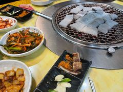 活烤鳗鱼-牛信亭韩国料理·炭火烤肉(紫藤路店)