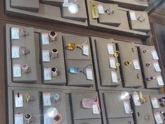 -品真阁华夏典当行(四通桥店)